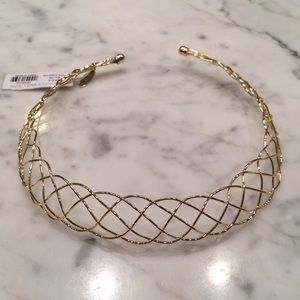 Beautiful gold choker necklace