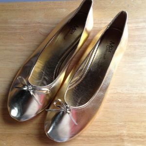 NWOT Max Collection shoes