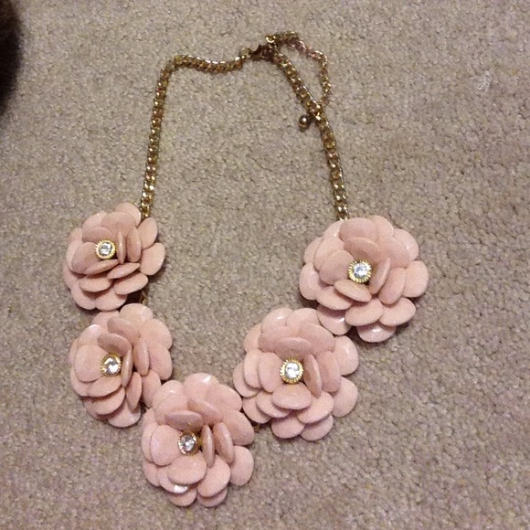 J CREW LOOK ALIKE FLOWER NECKLACE