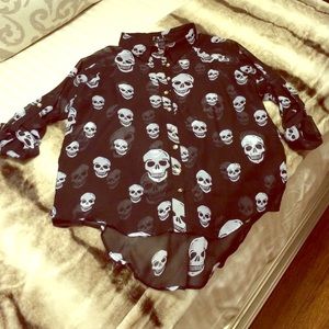 Sheer black skeleton skull button up top (Size 1X)