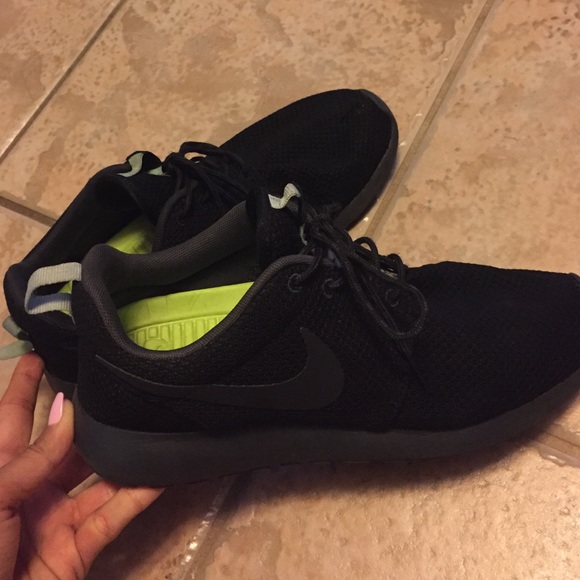 NIKE ROSHE BLACK & TEAL