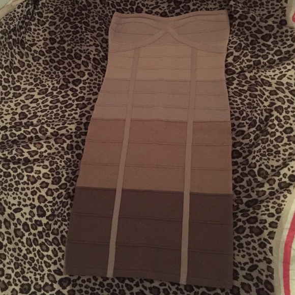 Bebe nude color blocked bandage dress