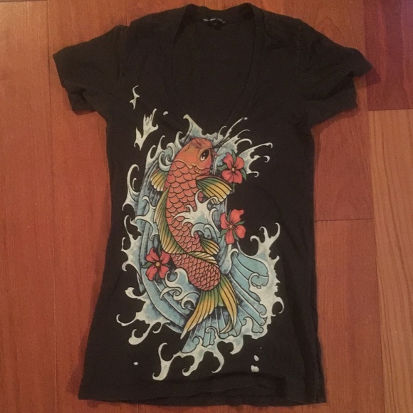 Koi fish v-neck tee