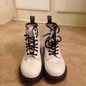 white DR MARTENS boots