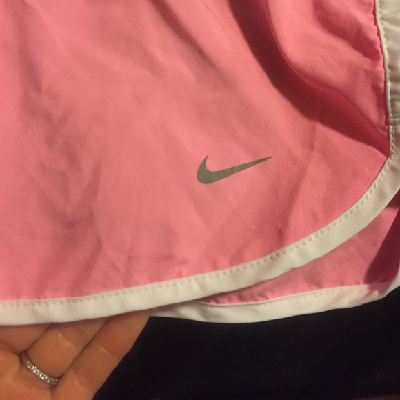 Nike running shorts - Picture 2 of 3