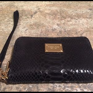 Brand New Michael Kors Wristlet
