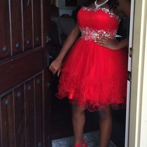 HOMECOMING / PROM RED STRAPLESS DRESS