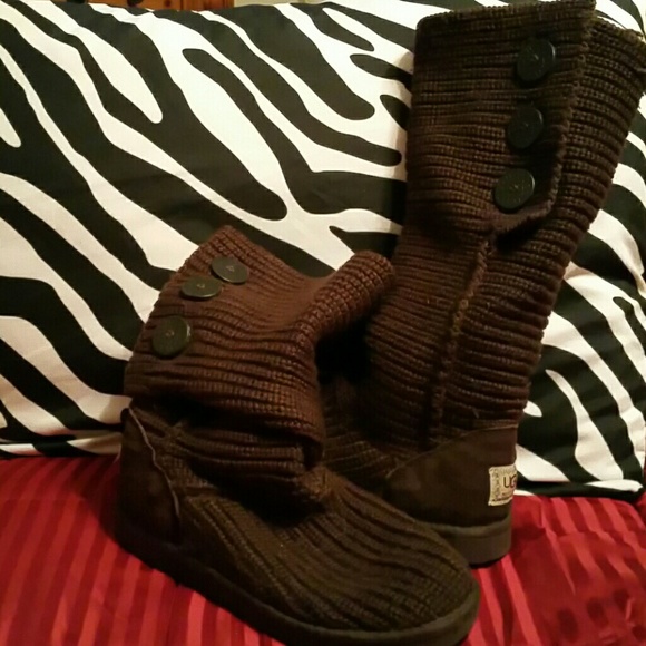 Chocolate Sweater brown uggs