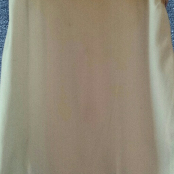 Bundle: Forever 21 lace tanks - Picture 4 of 7