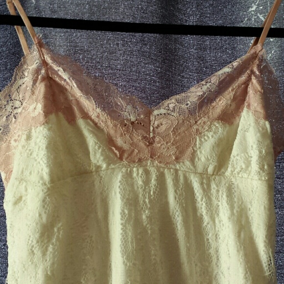 Bundle: Forever 21 lace tanks - Picture 3 of 7