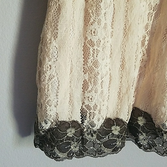 Bundle: Forever 21 lace tanks - Picture 7 of 7