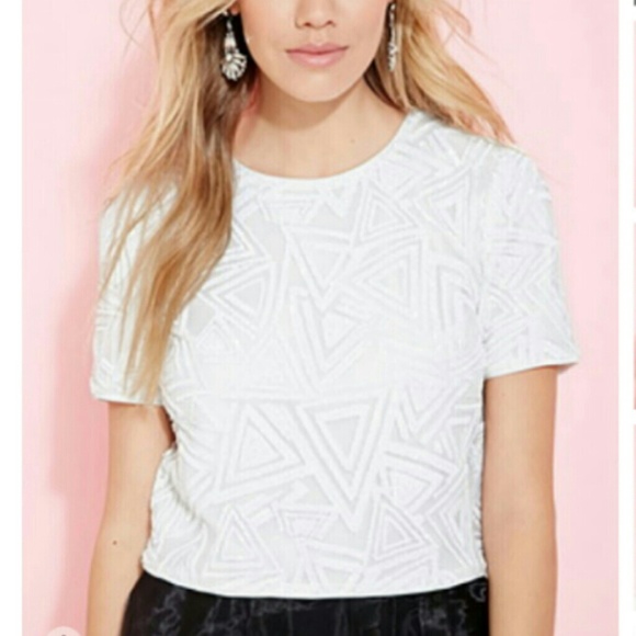 Triangle pattern sequin top - Picture 3 of 4