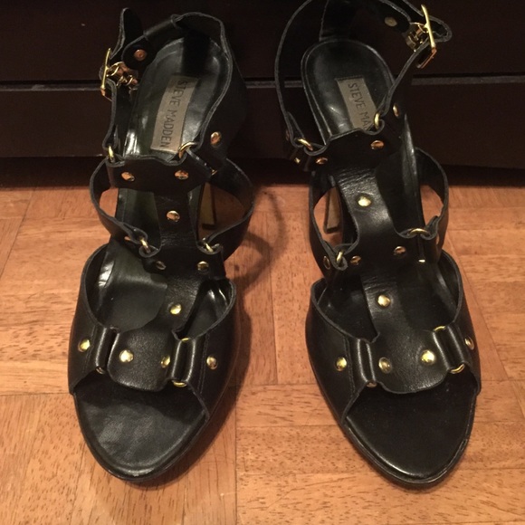 Steve Madden Shoes - Strappy Sandals