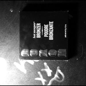 Buxom hot escapes bronzer - tahiti