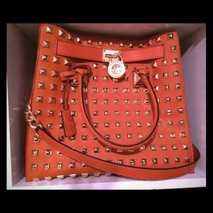 AUTHENTIC Michael Kors,New no tag or box paid$529