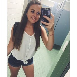 Meet your Posher, Crystal