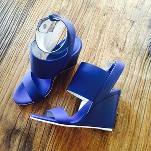 Vince Kyra Wedge in Cobalt Blue