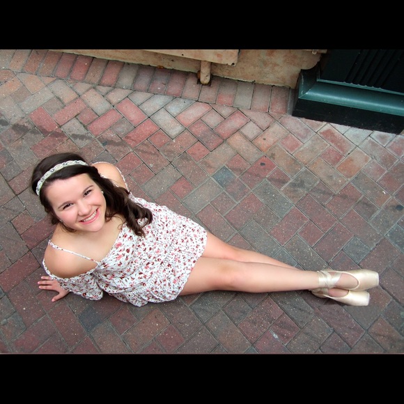 Meet your Posher, Ava