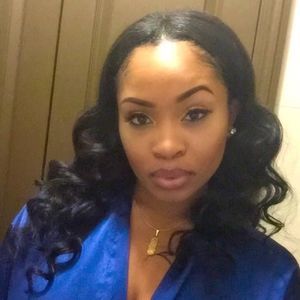 Meet your Posher, Mia