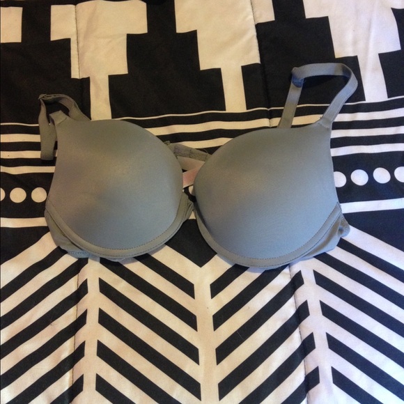 3, 34 B Pink Victoria's Secret bras