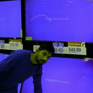 Meet your Posher, Riad