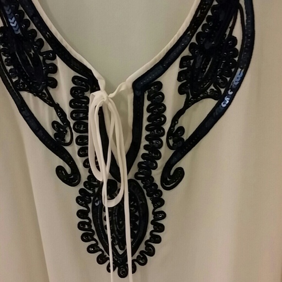 NWOT Banana Republic Silk Blouse - Picture 2 of 4