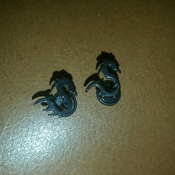 Stainless steel dragon earrings - Picture 1 of 2
