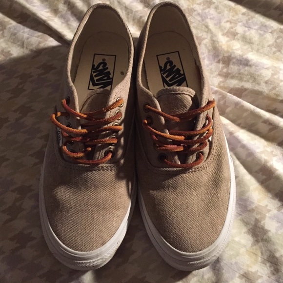 Vans - Picture 2 of 2