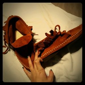 Flat moccasins