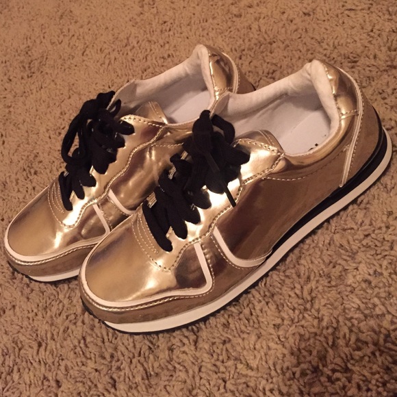 Brand new metallic sneakers!!! - Picture 3 of 4