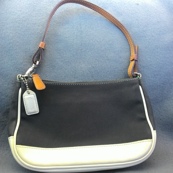 *Authentic Coach Demi Baguette* [M2J-7748]