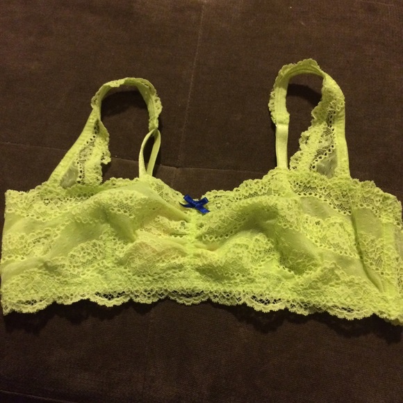 NWT Victoria Secret Bralette - Picture 1 of 1