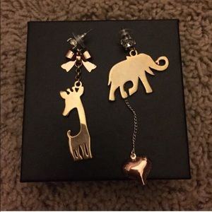 Betsey Johnson earrings 💕