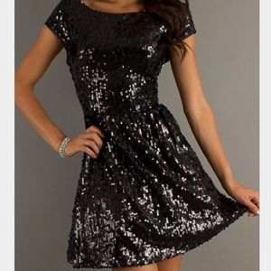 Black sequin prom/homecoming dress