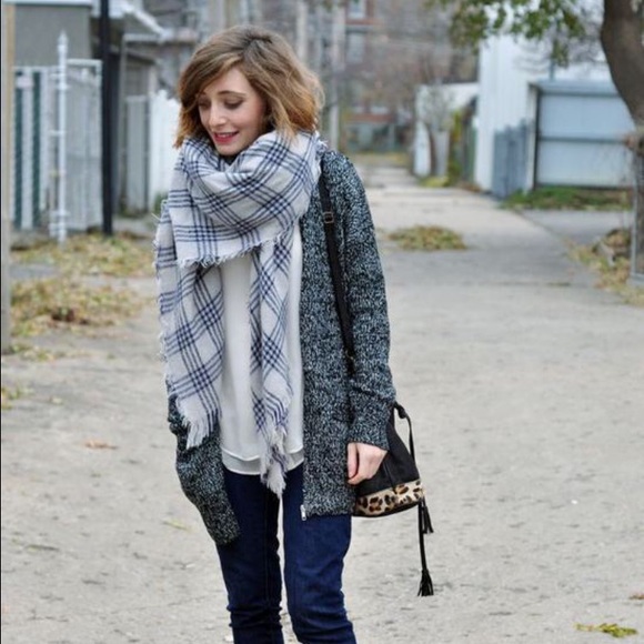 BLANKET SCARF - Picture 2 of 4