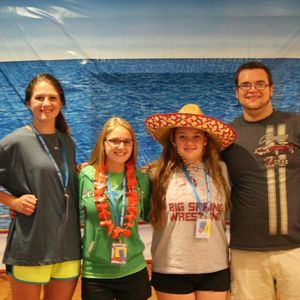 Meet your Posher, Demi