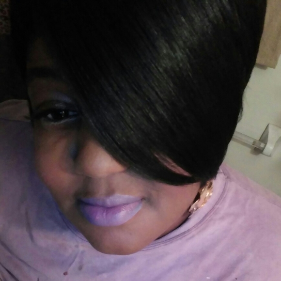 Meet your Posher, Valerie