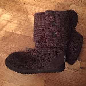Size 7 brown quilted UGGs