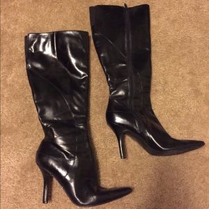 Nine West black leather boots