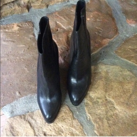 Cute black boots
