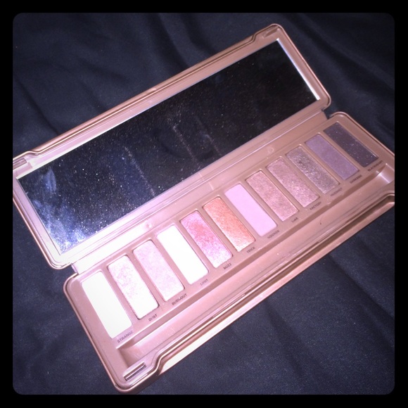Naked 3 palette