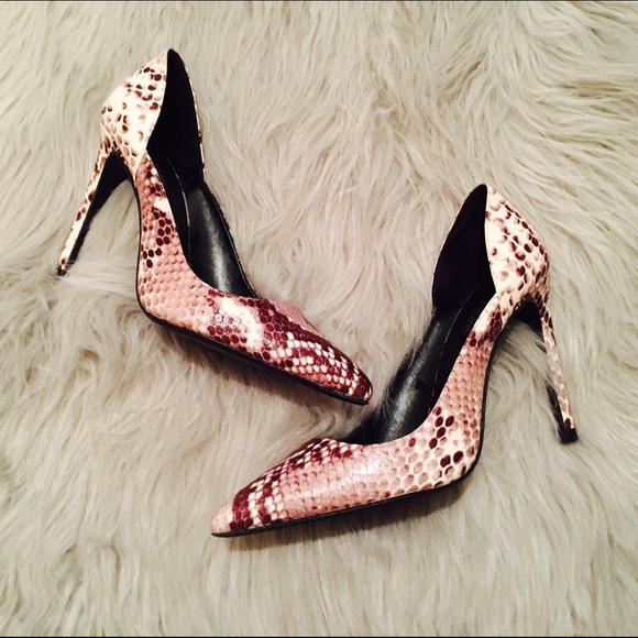 Zara Basic Snakeskin Heel