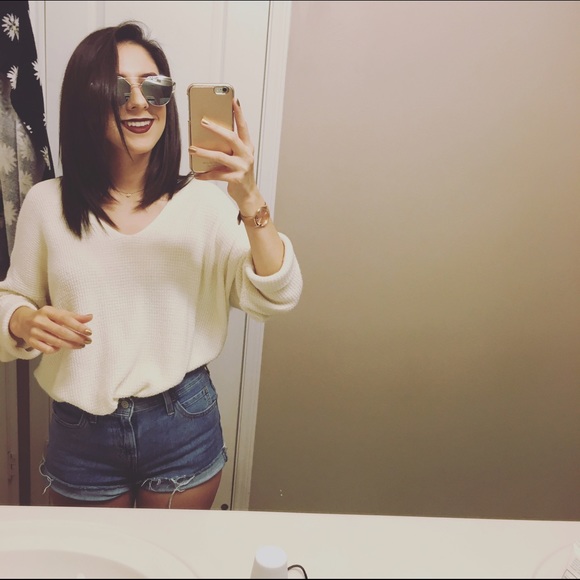 Meet your Posher, Stefani - Picture 2 of 2