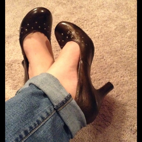 L.E.I Brown Heels