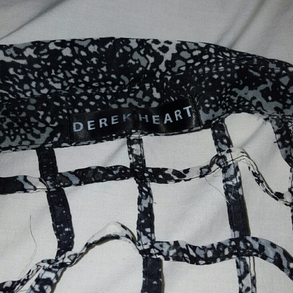 Extremely cute snakeskin top. Small/medium. - Picture 3 of 3