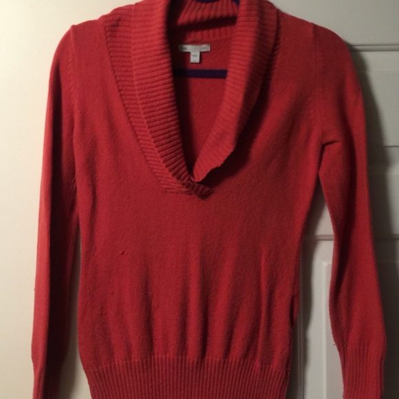 Gap sweater size small