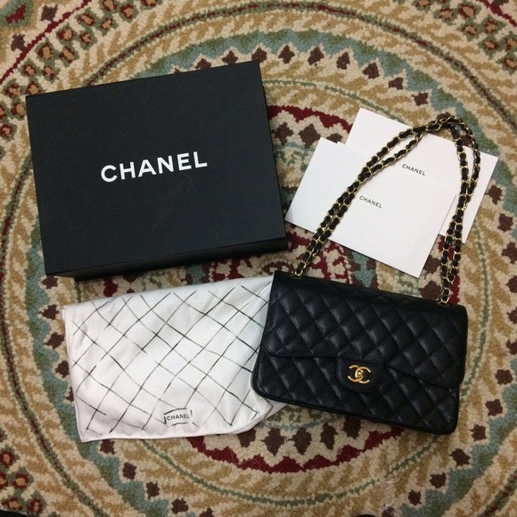 Authentic CHANEL "JUMBO" Classic Quilted Leather - Picture 2 of 4