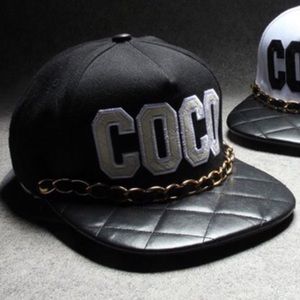 Coco hat black last one chain hat