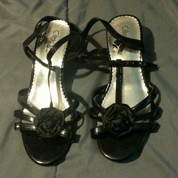 Girls Shoes Size 3