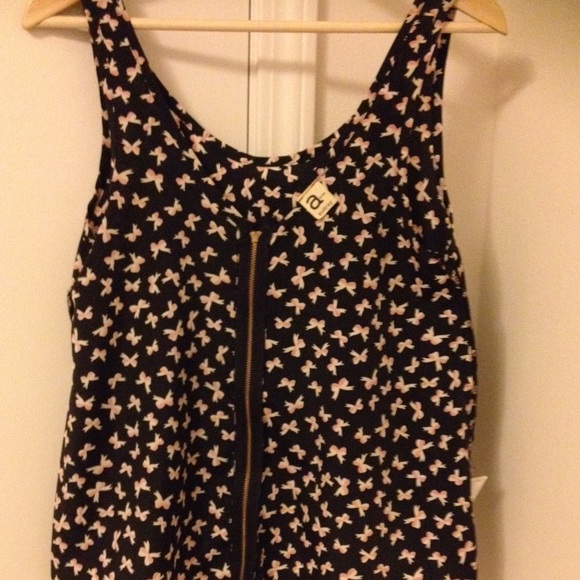 Top - Picture 3 of 4